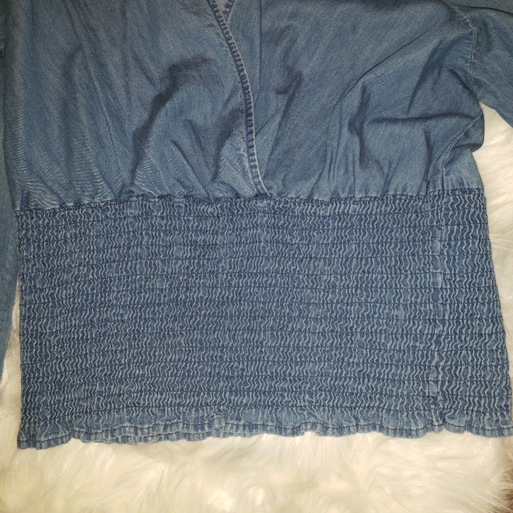 Shirt - Picture 2 of 4